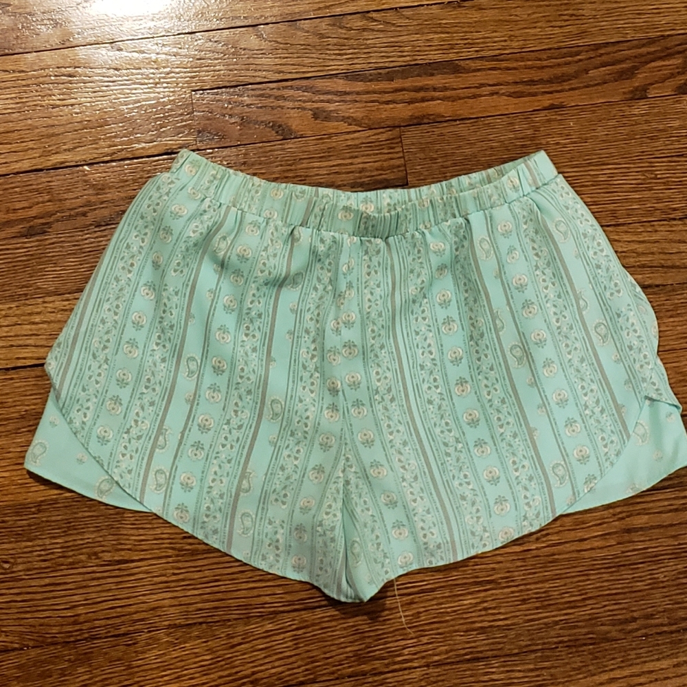 🥳 shorts 🥳 - Picture 2 of 3